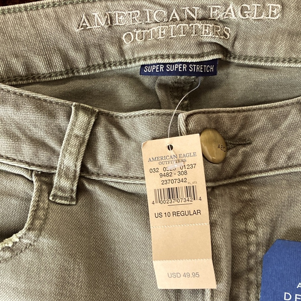 American Eagle Outfitters Olive AEO Denim Jegging Crop Low Rise Size:10 NWT - Picture 7 of 7
